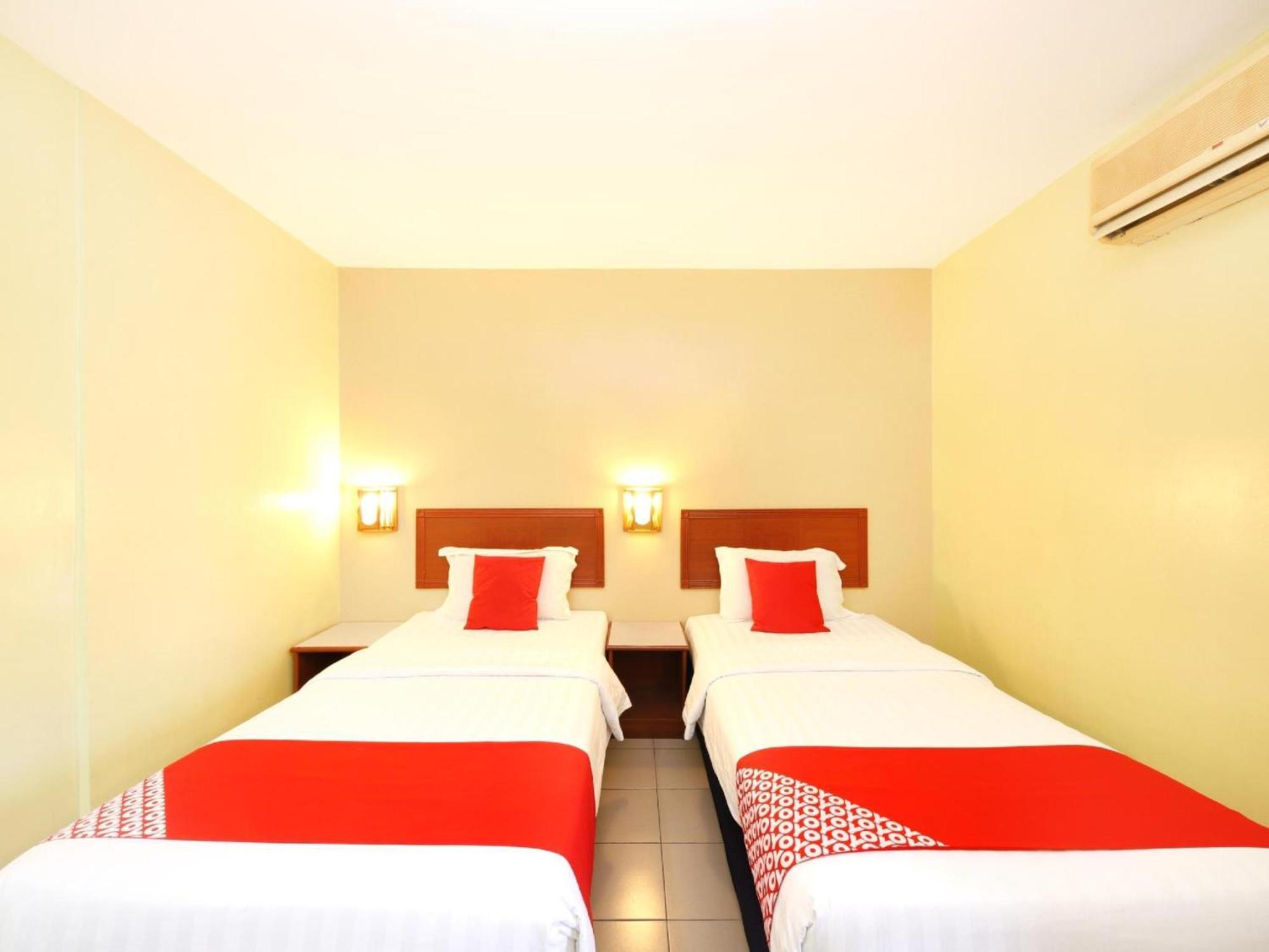 OYO 447 Comfort Hotel Meru Klang Eksteriør bilde